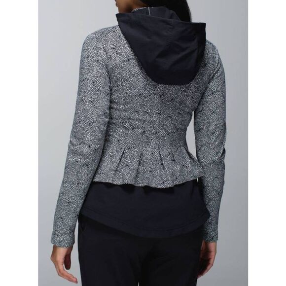 NWOT LULULEMON ATHLETICA Bust A Move Jacket Size 6 - Picture 4 of 8